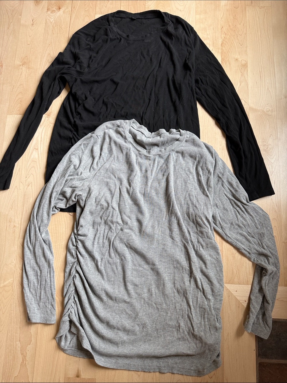 Black & Light Gray Long Sleeve Crew Neck Tops - Versatile Basics